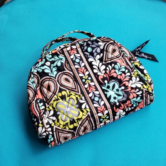 Vera Bradley Jewelry - NEVER USED Vera Bradley travel jewelry org…